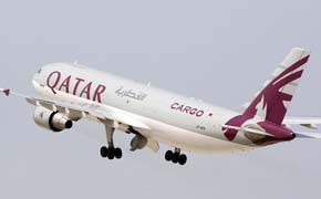 Qatar Aitways Frachtflugzeug 