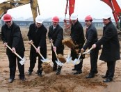 Startschuss – TRW beginnt Bau des neuen Zentrallagers spatenstich_ueberherrn172