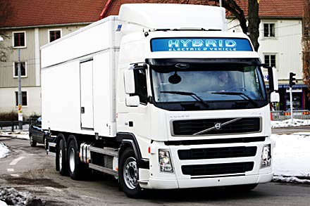 Volvo stellt Hybridantrieb für schwere LKW vor Volvo_gross