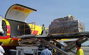DHL Global Forwarding stark in China DHL 290