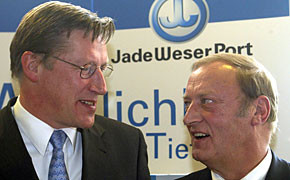 Nach langem Streit um Tiefwasserhafen neuer Geschäftsführer im Amt jade_weser290