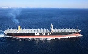 MSC hebt Zuschläge auf den meisten Handelsrouten an 