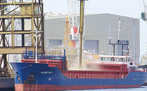 Getreideumschlag am Hafen Rostock