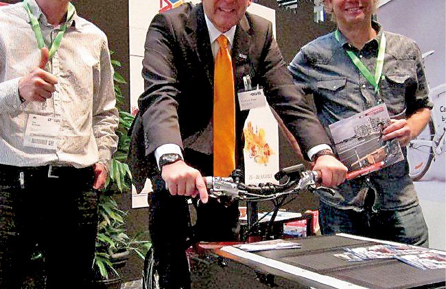 Fit für die letzte Meile „Ich ersetzte ein Auto“ – so warb die (noch) kleine Lastenrad-Fraktion auf ...