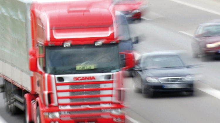 Muss die LKW-Maut sinken?