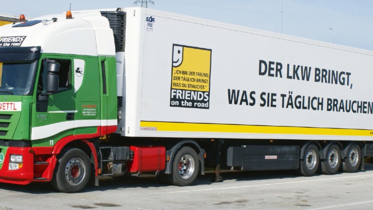 Die Initiative „Friends on the Road“ gibt LKW ein freundlicheres Gesicht Friends on the Road Die Initiative „Friends on the Road“ gibt LKW ein freundlicheres Gesicht Friends on the Road