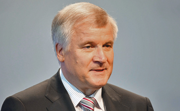 Seehofer: Zahl der Flugbewegungen erfordert keine dritte Startbahn