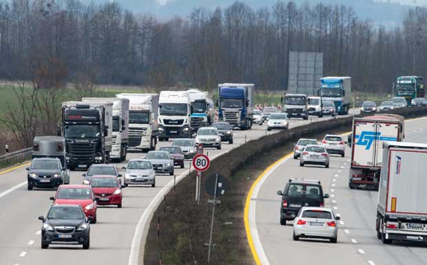 BAG: Güterverkehr legt 2015 zu