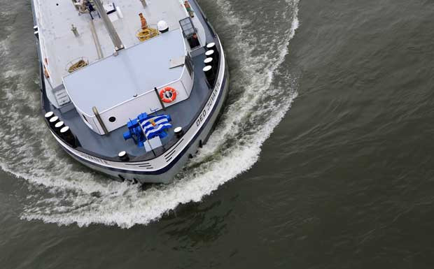 Schiffverkehr läuft nach Tankschiffunglück wieder nach Plan