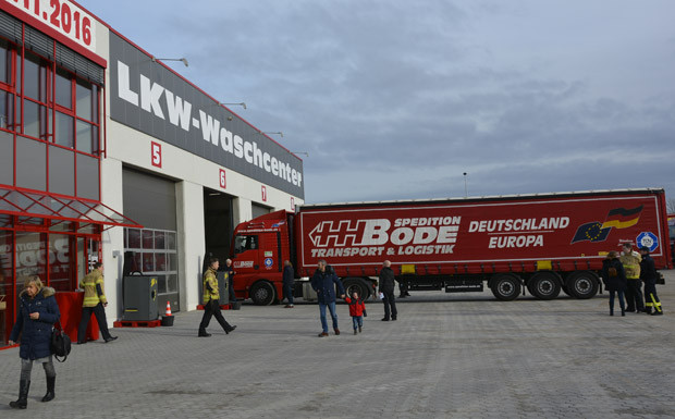 Spedition Bode nimmt LKW-Service- und -Waschcenter in Betrieb