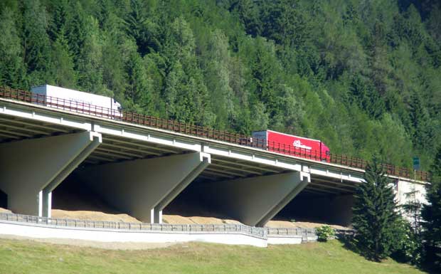 Lkw-Fahrverbot auf der Brennerautobahn am Karfreitag