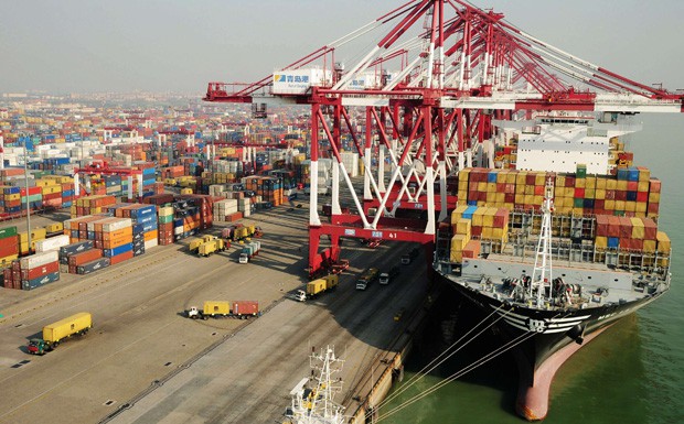 China: Seecontainer top – Logistikdienstleistungen flop