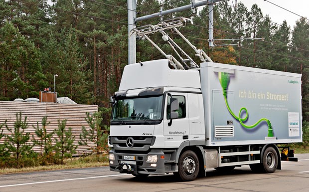 Sachverständigenrat schlägt Oberleitungen für LKW-Verkehr vor