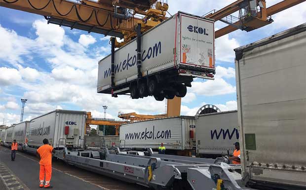 Neuer Shuttlezug-Service in Frankreich