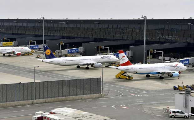 Gericht verbietet dritte Landebahn am Flughafen Wien