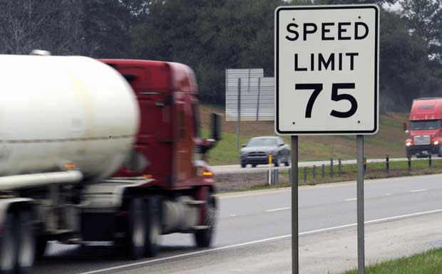 US-Regierung schlägt Tempobegrenzer in Lkw vor