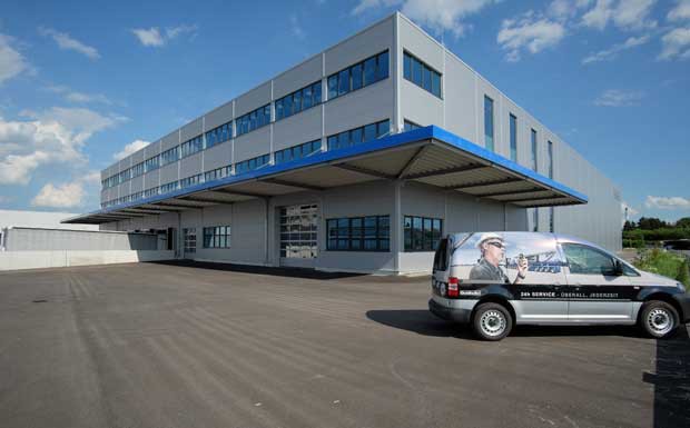 Goldorfer nimmt neues Logistikzentrum in Betrieb