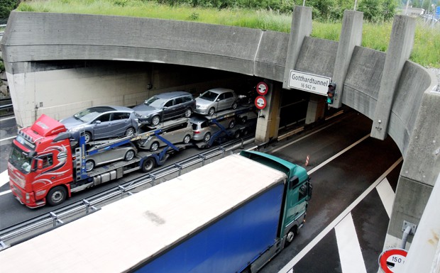 Schweizer für zweite Tunnelröhre durch den Gotthard 