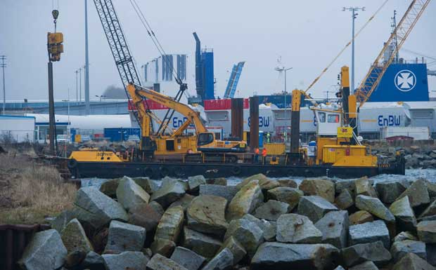 Neuer Schwerlastkai im Hafen Sassnitz