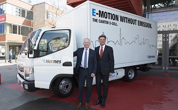 Hermes testet elektrischen Lkw von Daimler