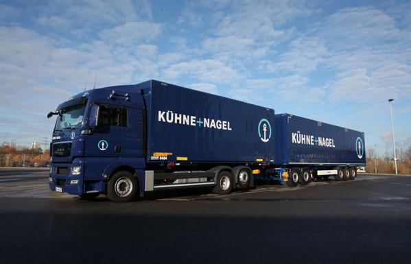 Kühne + Nagel und Tchibo testen Lang-LKW 