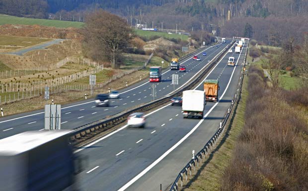 Umweltagentur berechnet Kosten der LKW-Luftverschmutzung