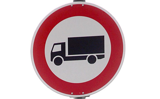 Dauerhaftes Lkw-Fahrtverbot bei Genua