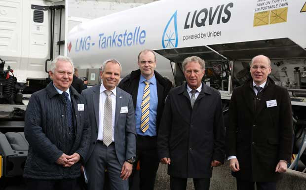 Meyer Logistik eröffnet LNG-Tankstelle für Lkw in Berlin