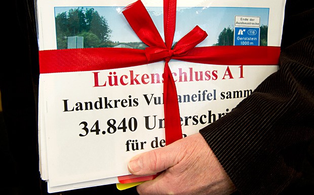 Knapp 35.000 Unterschriften für A1-Ausbau gesammelt