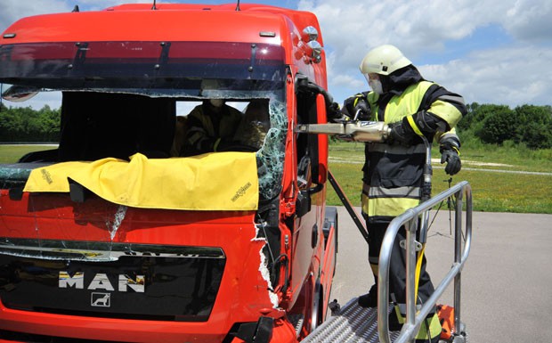 MAN veröffentlicht Rettungsleitfaden für LKW