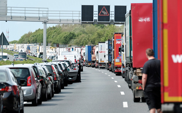 Blockade von Rettungsgassen: Länder für höhere Bußgelder