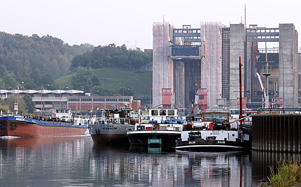 Erneut Stau im Elbe-Seitenkanal