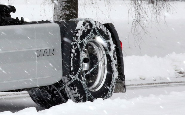 Italien: Autobahnsperre für LKW wegen Schneefall