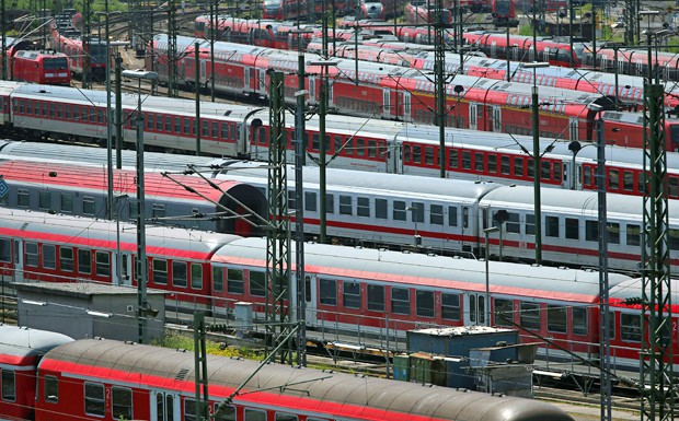 Verheerende Schäden am Schienennetz an Rhein und Ruhr