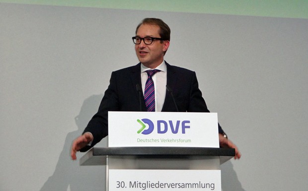 Dobrindt will deutlich höhere LKW-Maut für Bundesstraßen