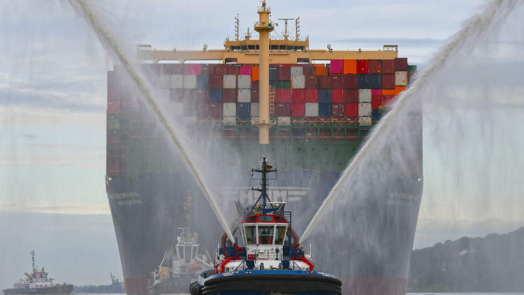 Algericas HMM Containerschiff