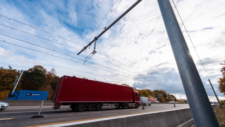 Oberleitungssystem für Lkw