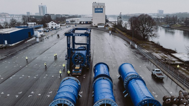 Schwerlastlogistik für die Energiewende: Rhenus und der Trassenbau