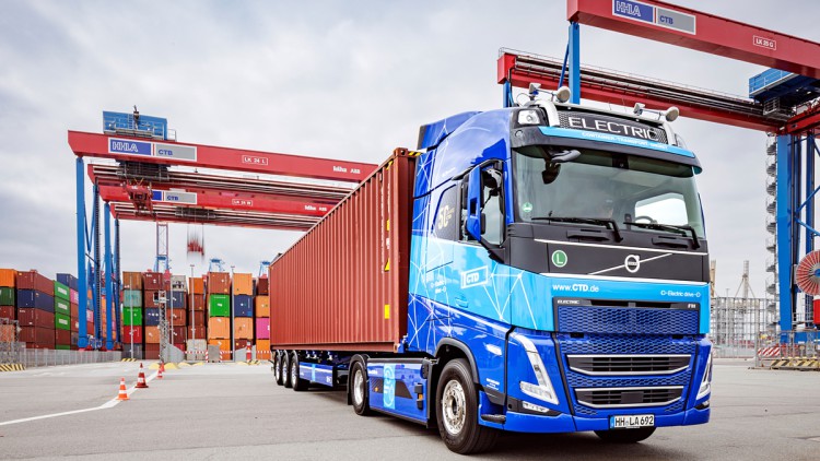 Elektrisch betriebene Lkw von CTD am HHLA Container Terminal Burchardkai