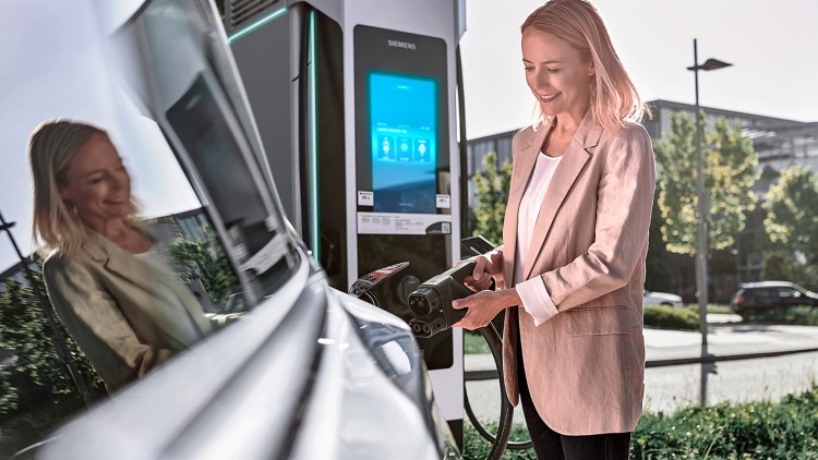 DKV Mobility und Siemens eMobility bieten Ladelösungen für Firmengelände an