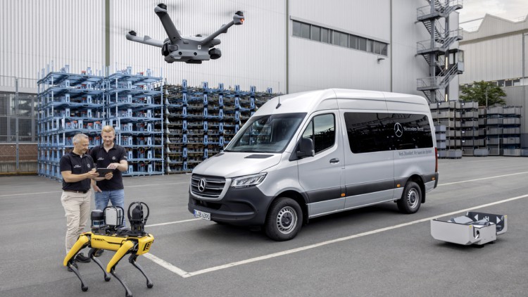 Mercedes-Benz Werk Düsseldorf mit tierischer Unterstützung: Roboter-Hund „Aris“ hilft beim Energie Sparen