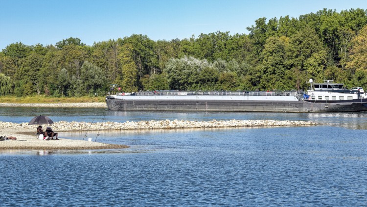 Niedrigwasser: Baden-Württemberg verlängert Lkw-Ausnahme bis Ende Oktober