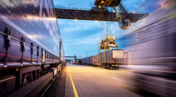 Mit EVplus bringt DB Cargo noch mehr Güter auf die Schiene Mit EVplus bringt DB Cargo noch mehr Güter auf die Schiene