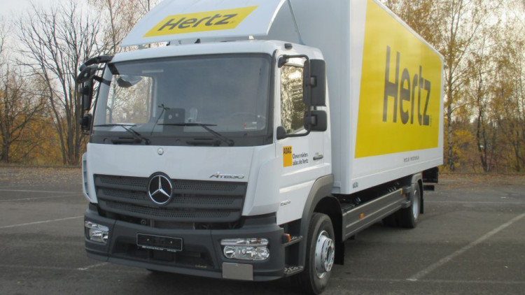 Hertz erweitert Nutzfahrzeugflotte um 15-Tonner