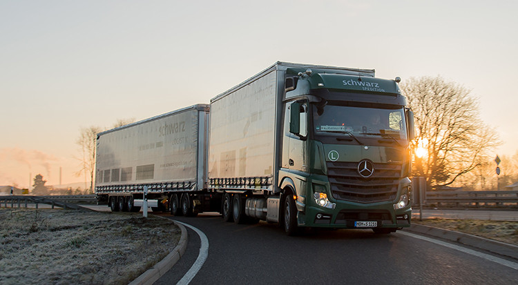 Niederlande bereiten wohl Test für 32-Meter lange Lkw vor