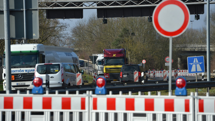 Erste Hälfte der neuen Schiersteiner Brücke noch im November frei