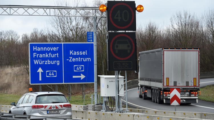 A44, Ausfahrt