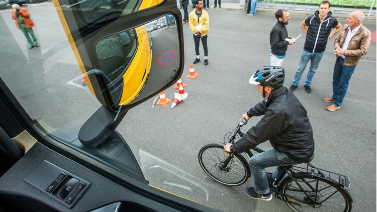 BWVL unterstützt Abbiegeassistent