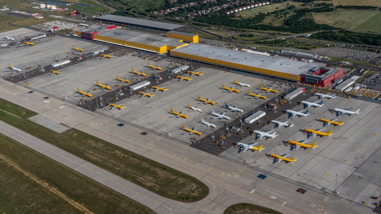 DHL-Hub am Flughafen Leipzig/Halle von oben