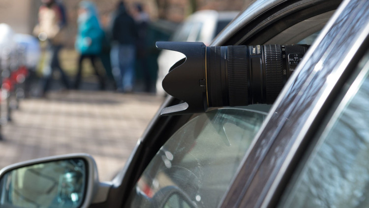 Frau wegen Videoaufnahmen im Verkehr zu Geldstrafe verurteilt